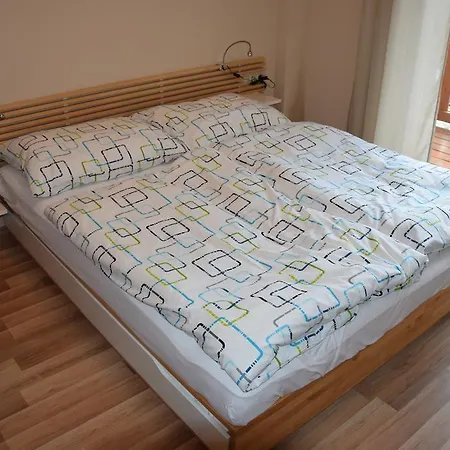 Apartmanovy Dom Romantika - 5 Apartment Tale